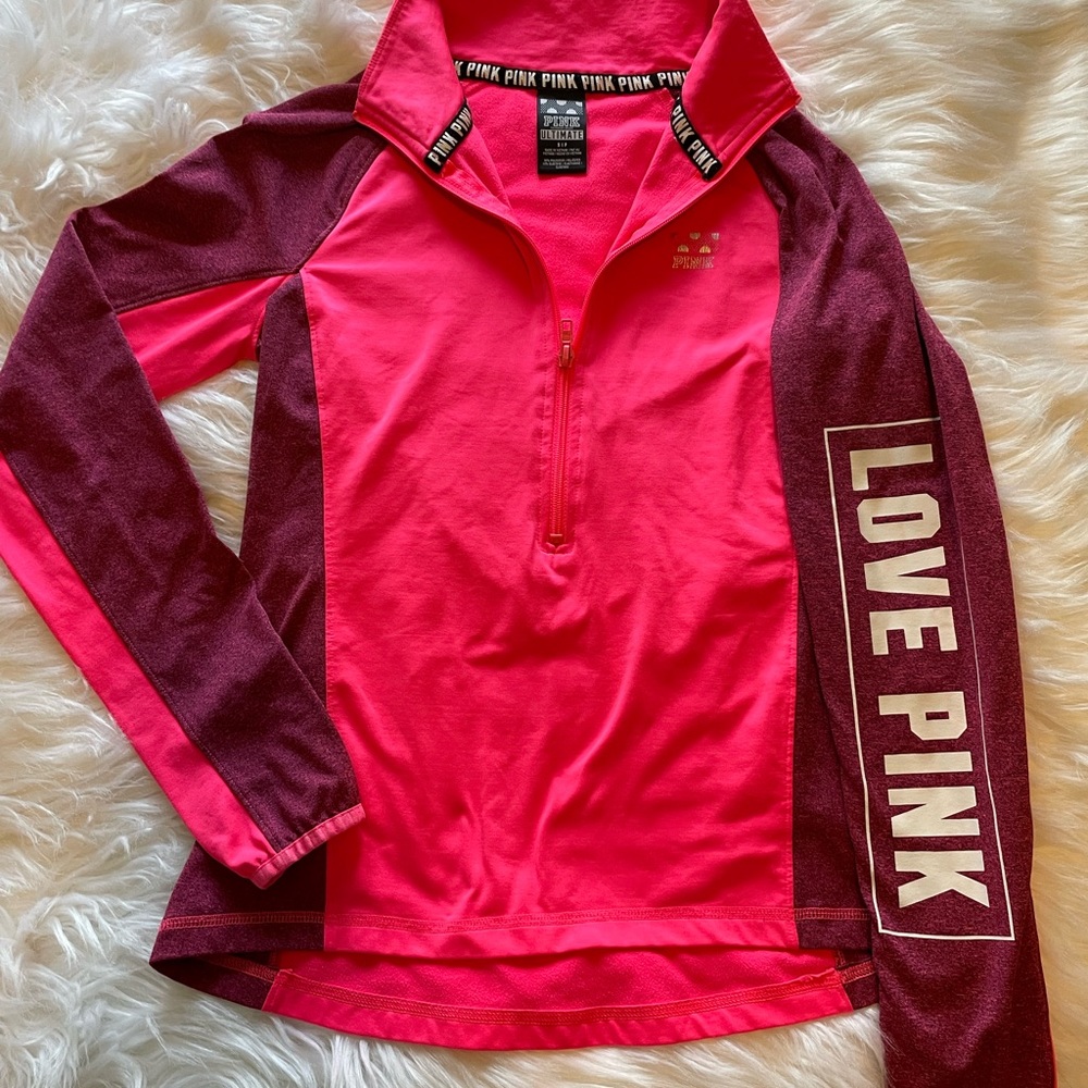 VS PINK Pullover